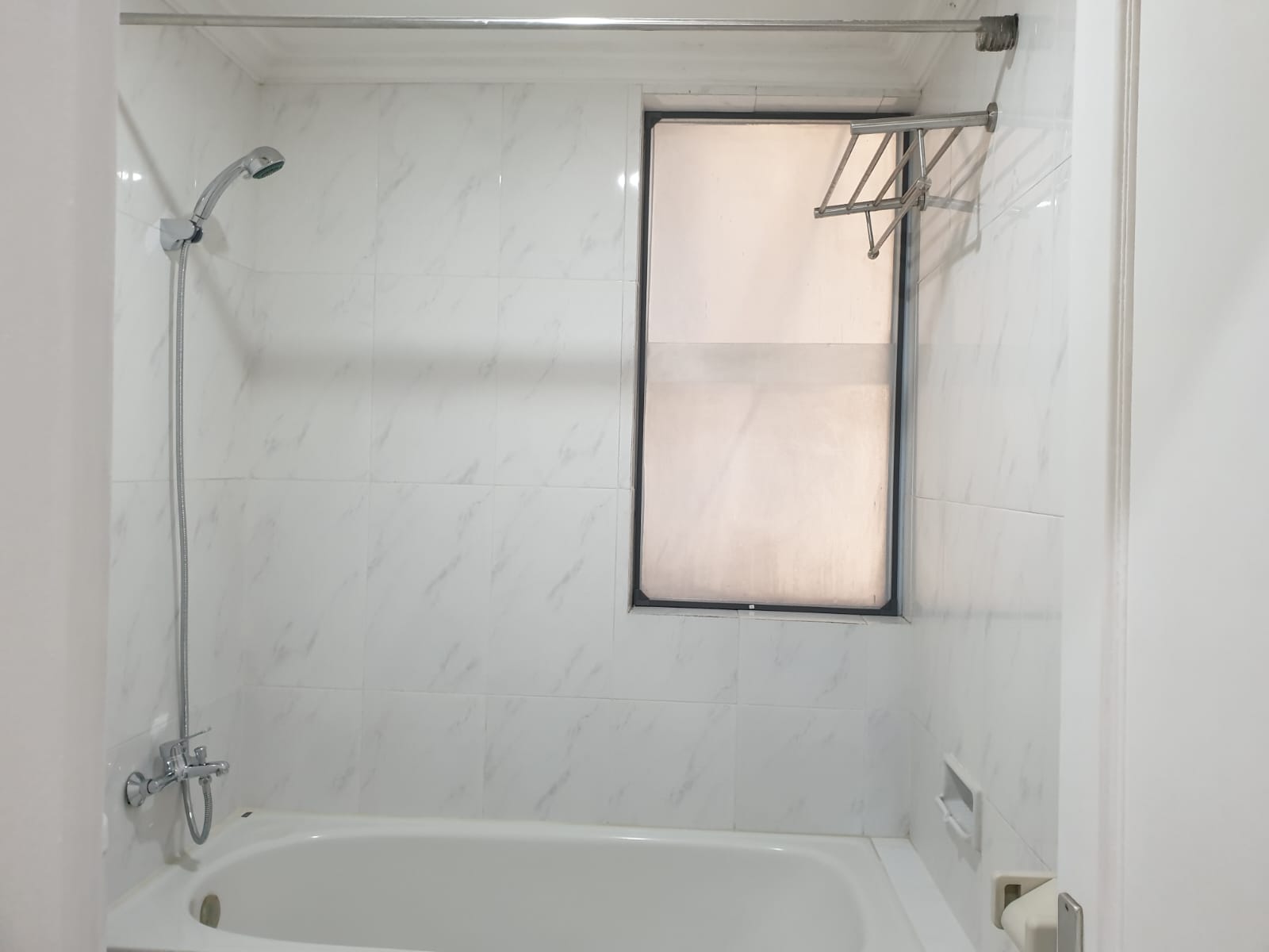 DiSewakan Apartemen Fully Furnished Crown Court Lippo Cikarang